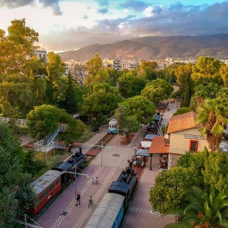 Apartamento Upscale Modern Escape In The Historic Center Kalamata Exterior foto