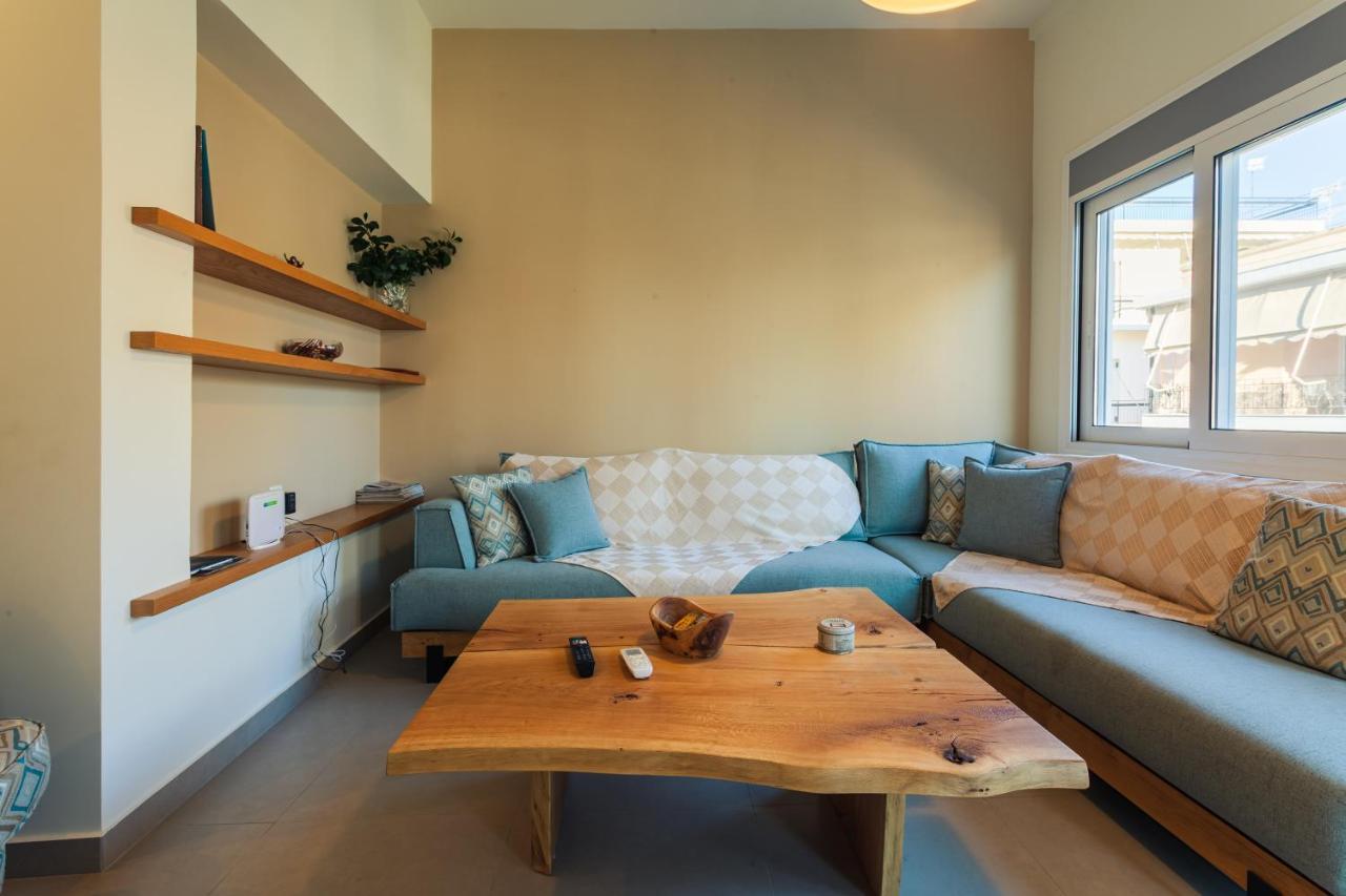 Apartamento Upscale Modern Escape In The Historic Center Kalamata Exterior foto