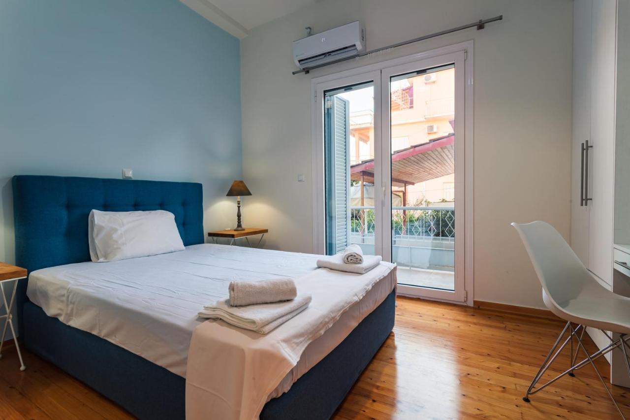 Apartamento Upscale Modern Escape In The Historic Center Kalamata Exterior foto