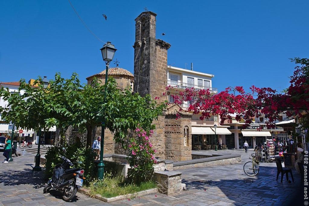 Apartamento Upscale Modern Escape In The Historic Center Kalamata Exterior foto